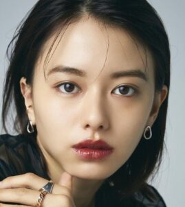 山本舞香の結婚相手は森内 寛樹!恋人の伊藤健太郎とは別れないと反発