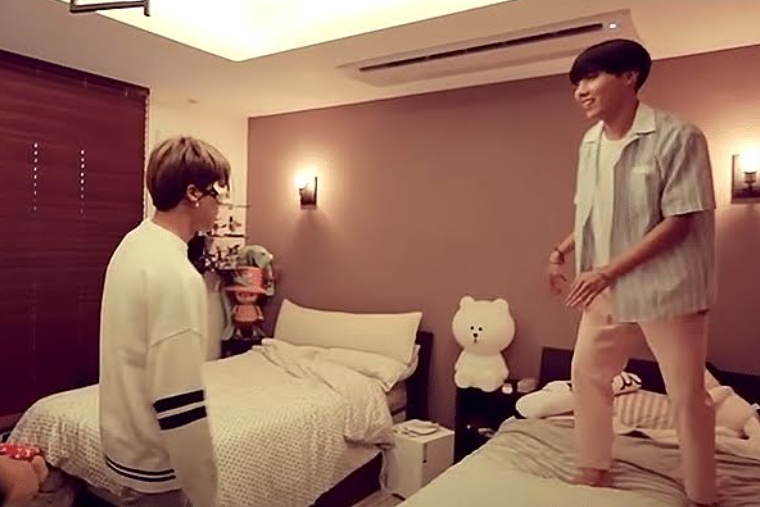 ジミンとJ-hopeホソクだけがルームシェア