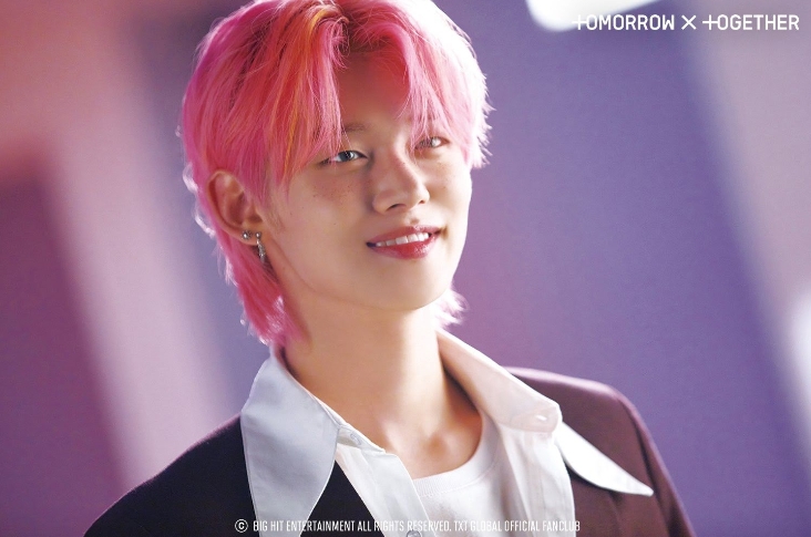 TOMORROW X TOGETHER(TXT)ヨンジュン整形