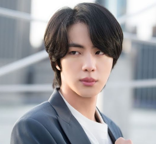 「世界で最も完璧な男の顔」1位の男 BTS jin