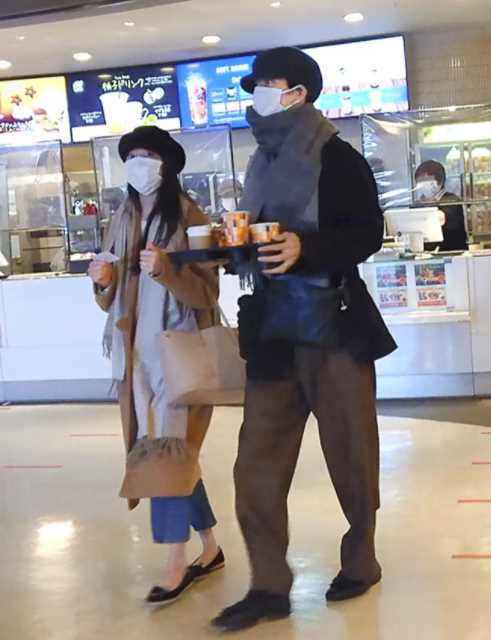 松坂桃李さん、戸田恵梨香さんのツーショットデート報道があった