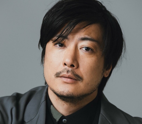 玉山鉄二の奥さんの職業と生活の様子は?セレブ生活だった?