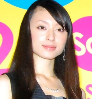 玉山鉄二と栗山千明が結婚したというのは嘘だった