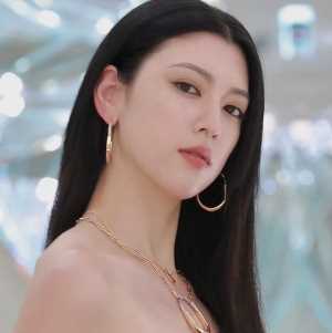 三吉彩花の結婚相手(旦那)は竹内涼真?馴れ初めや子供はいるのか?