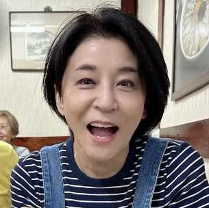 高嶋ちさ子の結婚相手(旦那)は盛田賢司!夫との馴れ初めや子供、年収は?