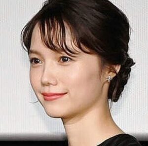 宮崎あおいは双子なのか？二階堂ふみとの驚きの共通点とは？家族構成